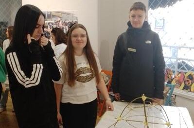 Danas su naši učenici posjetili Umjetničku galeriju BiH i učestvovali u značajnim radionicama. 7