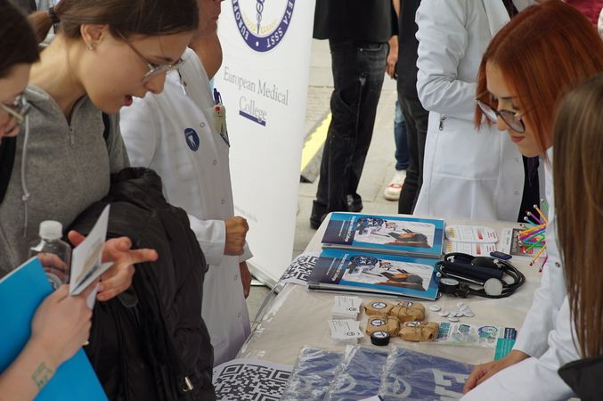 European Medical College (EMC) na Sajmu srednjih škola Kantona Sarajevo 7