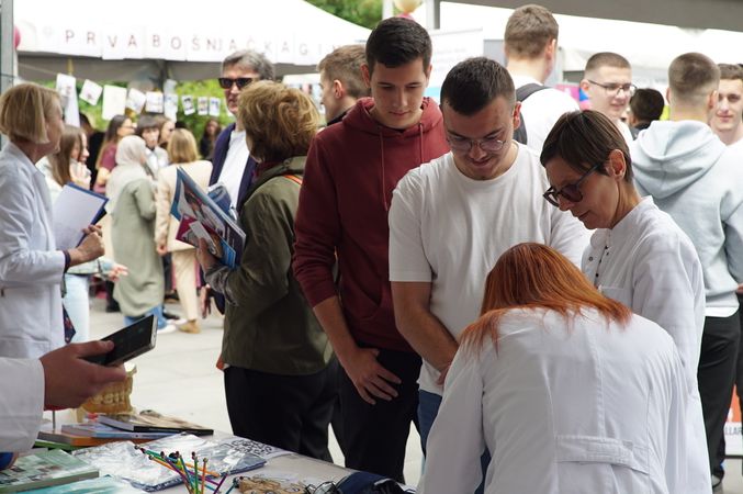 European Medical College (EMC) na Sajmu srednjih škola Kantona Sarajevo 8