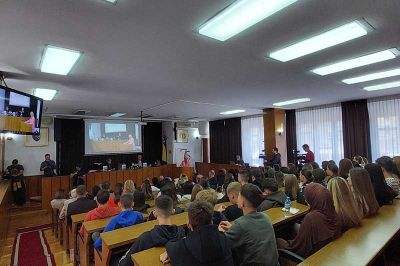 Učenici EMC-a prisustvovali obilježavanju Svjetskog dana srca u ANUBiH